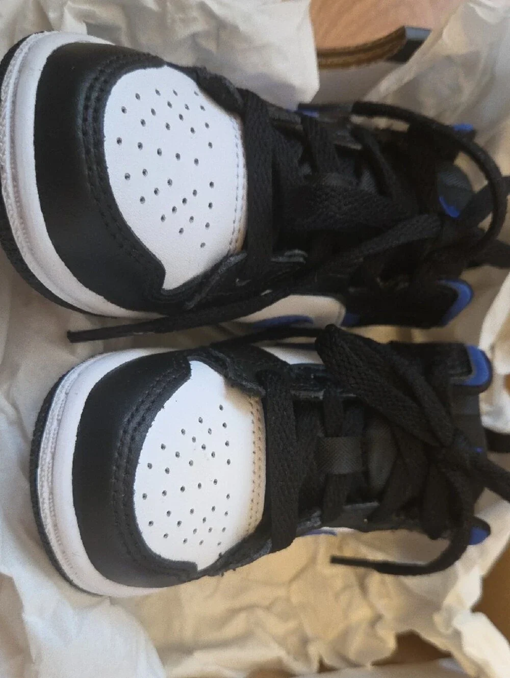 Nike Kids Black White Blue High-Top Sneakers New Size 5